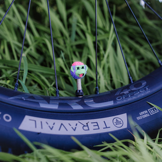 Mad Monkey Head - Pixel Primate Valve Cap